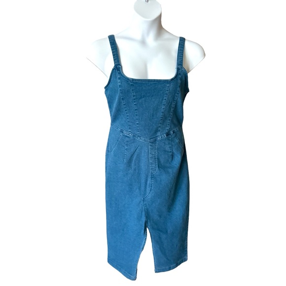 7th & Hudson Dresses & Skirts - NWT 7th & Hudson Denim Dress With Front Slit and Back Zipper. Size XL.